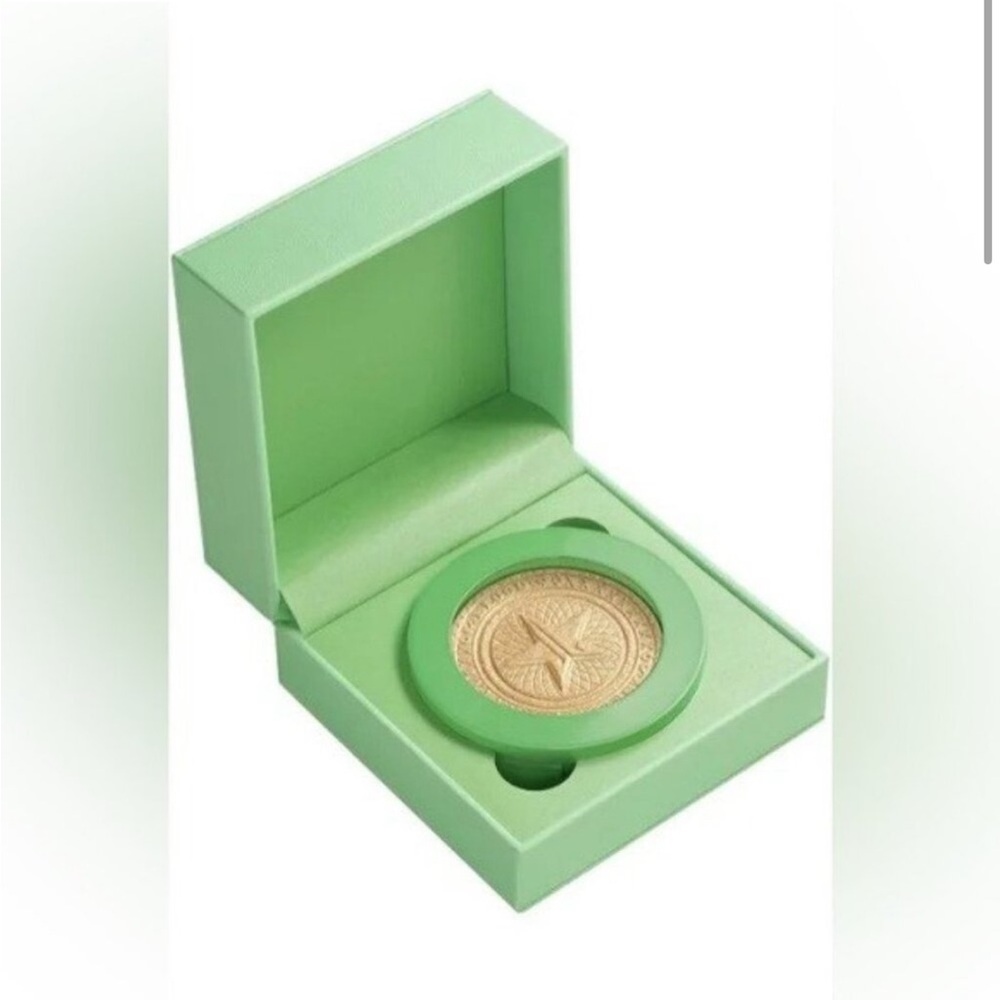 LAST 1- Jeffree Star Extreme Frost Highlighter Cold Hard Cash